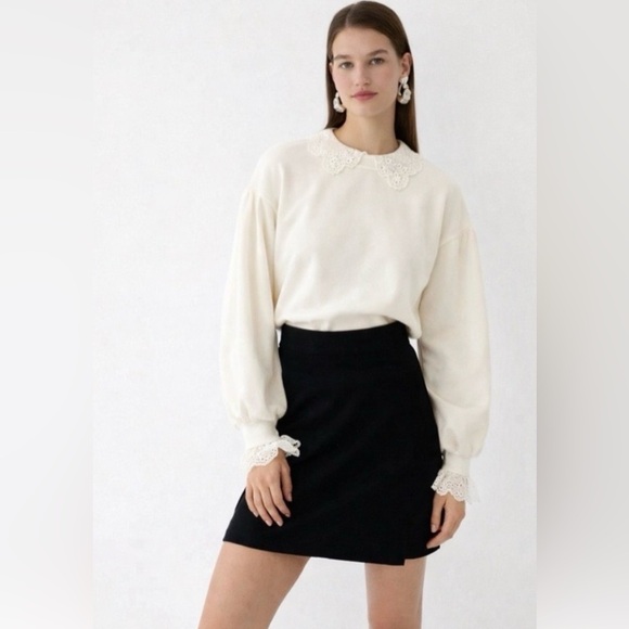 J. Crew Tops - J.Crew Ivory Lace Collar Crewneck Sweatshirt | Size L, 100% Cotton